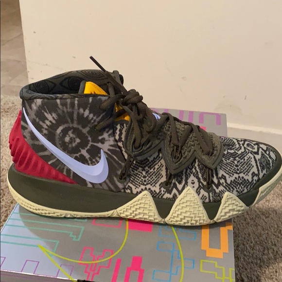 Nike Other - Kyrie kybrid S2 size 10.5
